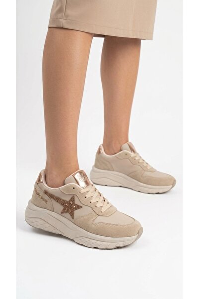 Limeo Women's Shiny Star Detailed Thick Sole Casual Lace-Up Sports Shoes Sneaker