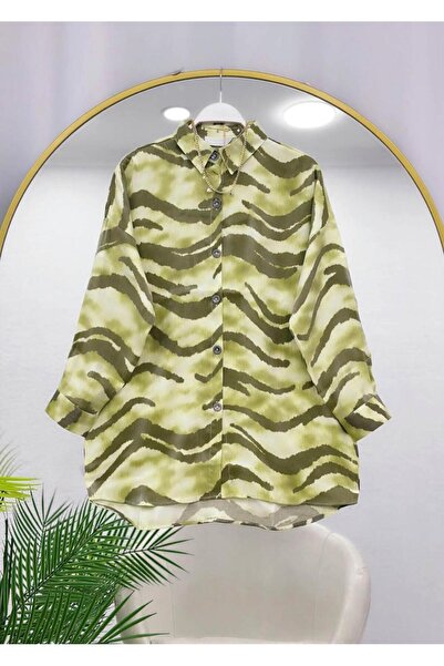 Generic Brand Casual Striped Sports Shirt [Oversize, Shiny Surface, Fits up t...