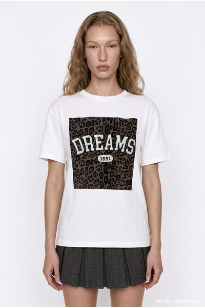 Quzu Tricou cu imprimeu leopard și text brodat, Ecru