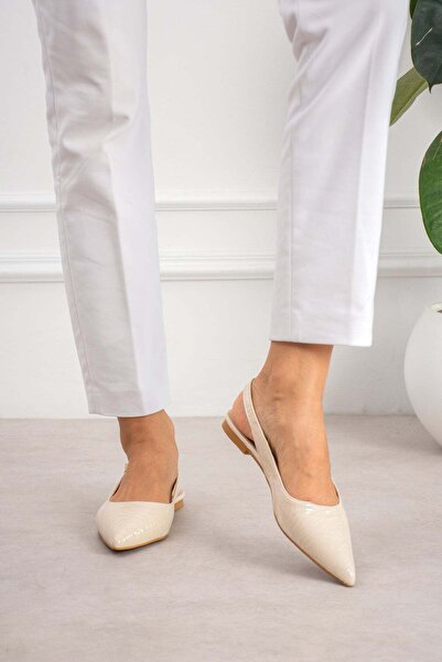 Güllü Shoes Cream Crinkled Patent Leather Ballerinas with Pointed Toe and Ope...