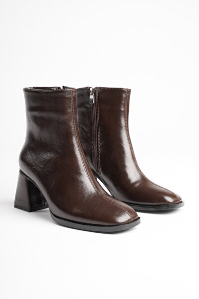 Griffa Shoes Women's Winter Thick Heeled Bitter Brown Boots & Booties
