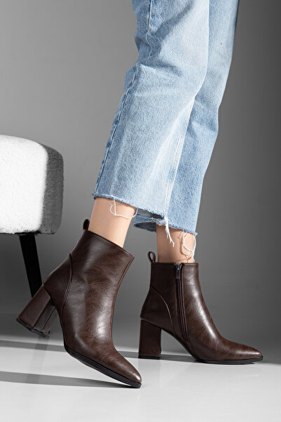 wolfcity Women's Brown Pointed Toe Thick-Heeled Leather Boots