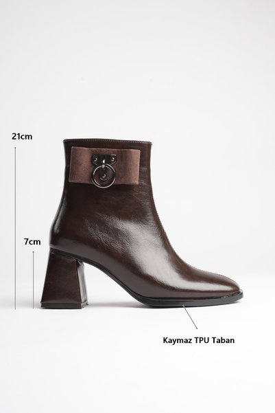 Griffa Shoes Women's Thick Heeled Bitter Brown Buckle Boots & Booties
