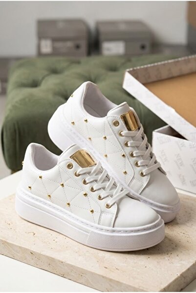Kadın Beyaz Kapitone Dikişli Gold Perçinli Kalın Taban Sneaker Spor Ayakkabı