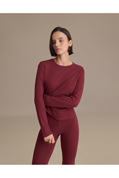 less and romance Women's Long Sleeve Basic T-Shirt Burgundy Single Product Cr...