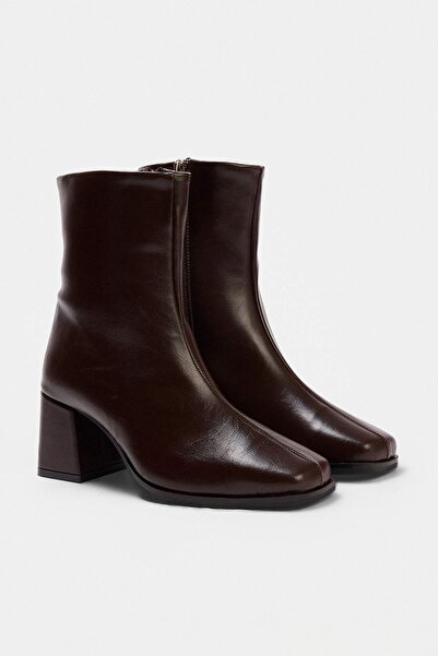 TRENDYOL SHOES Brown*001 Square Toe Women's 6.5 cm Block Heeled Boots Takaw26...