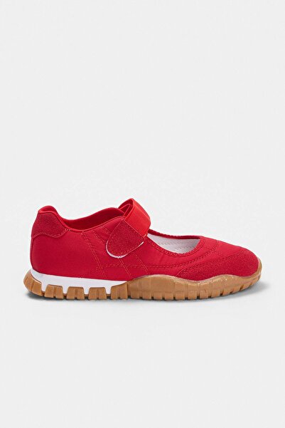 TRENDYOL SHOES Rote Damen-Sportballerinas TAKSS26SN00016