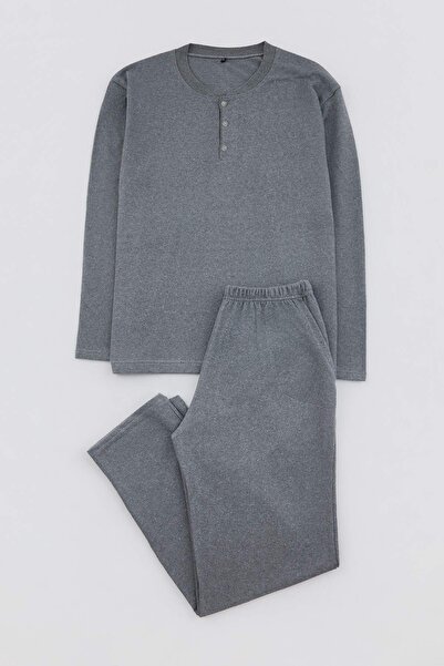Trendyol Kollektion Geräuchertes, reguläres, geknöpftes Strick-Pyjama-Set in ...