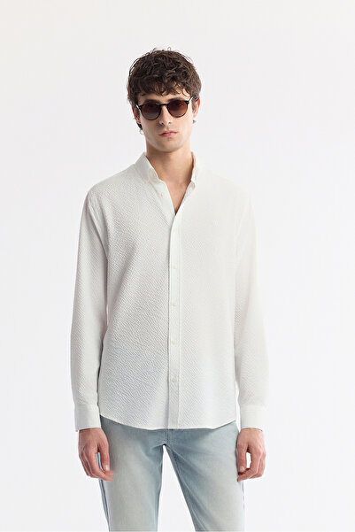 Avva Men's White Classic Collar Textured Easy-Iron Regular Fit Shirt A51Y2083