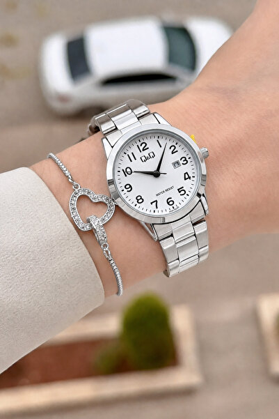 Q&Q Gray Color 30 mm Numeral Women's Wristwatch and Gift Bracelet