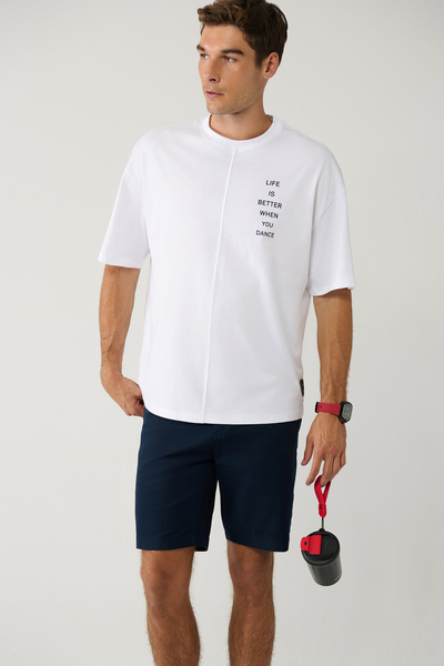 Avva Men's White 100% Cotton Crew Neck Printed Cotton Oversize Fit T-Shirt A4...