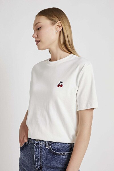 Arma Life Women's Cherry Embroidered Cotton Regular Fit Short Sleeve White T-...