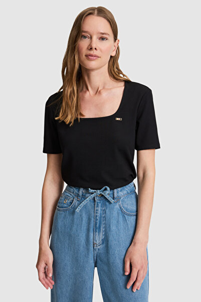 U.S. Polo Assn. Kadın Siyah Kare Yaka Basic Tişört 50323524-VR046