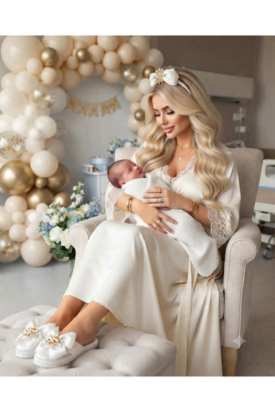 pegu baby collection طقم تاج وشبشب للحوامل من PEGU مزين بفيونكة من الساتان وا...