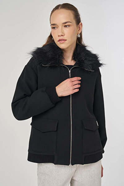 Kayra Fur Detailed Short Jacket Black