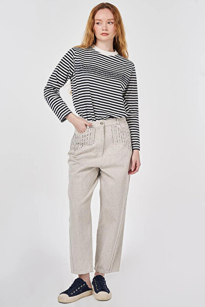 Kayra Embroidered Carrot Cut Denim Trousers Gray