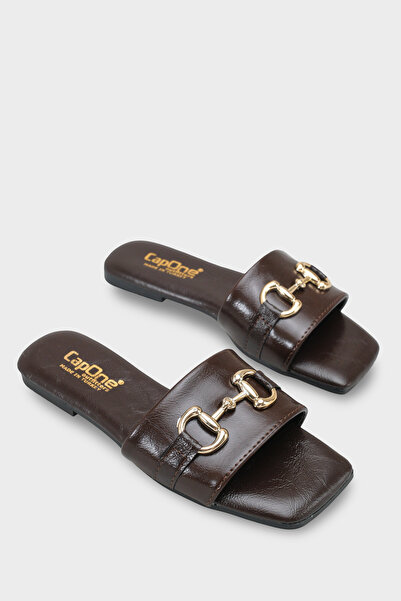 Capone Outfitters Metal Görünümlü Aksesuarlı Tek Bantlı Kısa Topuklu Kadın Te...