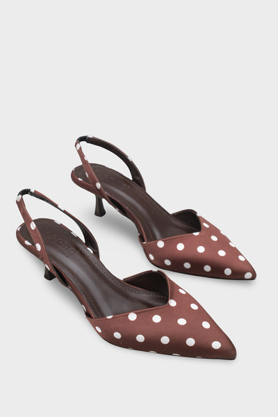 Capone Outfitters Esmerelda Pointed Toe Women's Shoes with Back Strap and Med...