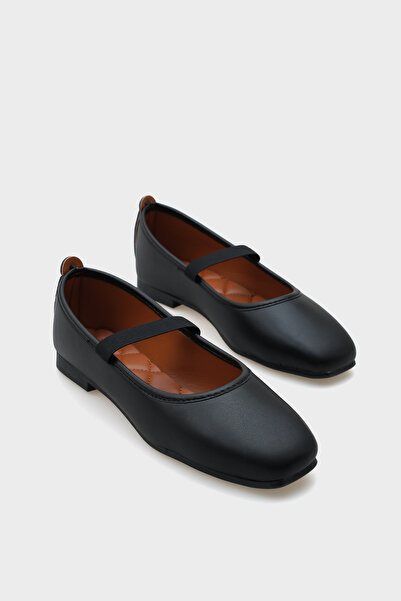 Capone Outfitters Women's Strappy Matte Black Ballerinas