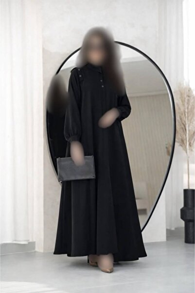 Karmen عباية جوري سوداء -قماش انترنت- قصة ربع كلوش- بأكمام طقطق- مقفولة بطقطق...
