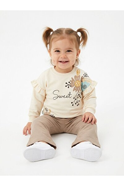 Kids Kingdom 2-Piece Baby Girl Set with Cotton Ruffles and Floral Details