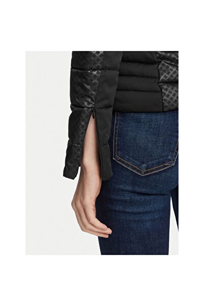 Guess Jachetă de tranziție pentru femei W6YL16W2891 Negru