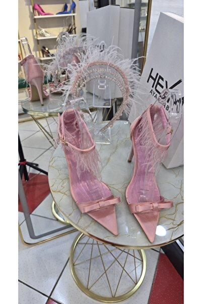 Heym Saten Stiletto ve Tüy Detaylı Taşlı Taç Seti - Özel Tasarım Kombin