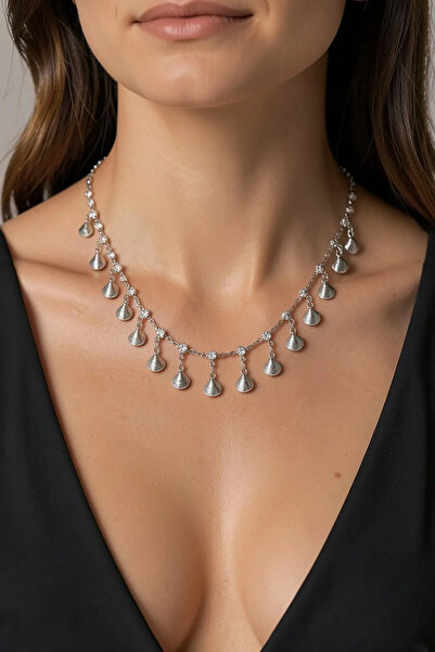 PRVT Silver Color Seashell Figured Necklace