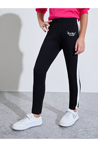 Styli Girls Black Side Printed Leggings with Side Stripe