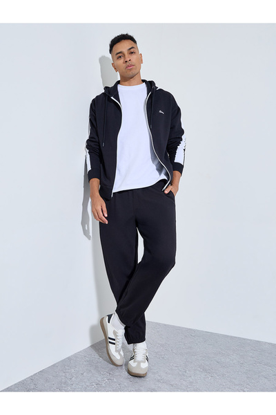 Styli Black Solid Elasticated Hem Relaxed Fit Joggers