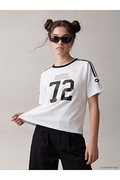 LC Waikiki Esvab • Modern & Distinctive Printed Girls' T-Shirt