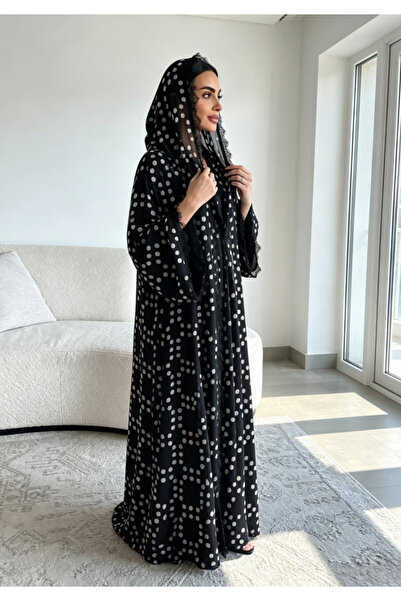 Noon Noora كارديغان (عباية) بتصميم دانتيل مُرقّع منقوش بنقاط، مع حجاب