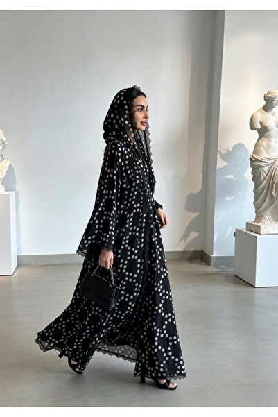 Noon Noora طقم عباءة منقطة مع تطريز دانتيل وشال للرأس