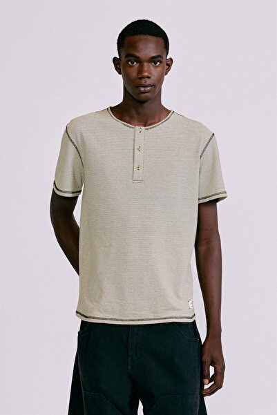 Pull & Bear Çizgili henley yaka tişört