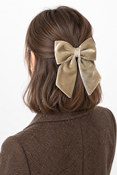 New Obsessions Velvet Bow Buckle