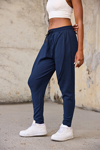 Superbluemexico Women's Navy Blue Carrot Pants