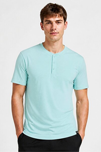 gaiam Men Slim Fit Short Sleeve Training T-Shirt, Turquoise