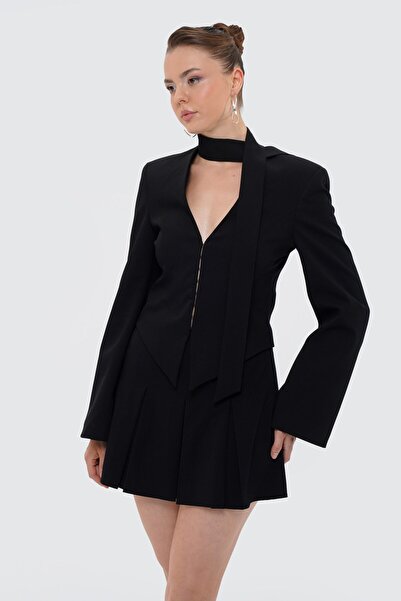 Thalure Kadın Siyah Yakası Şal Detaylı Fit Crop Ceket