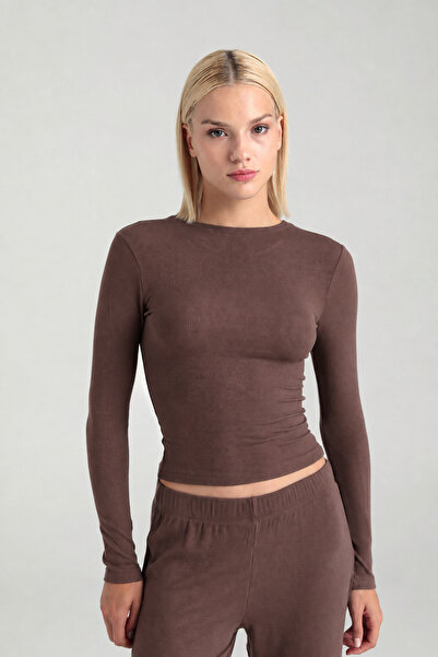 SHEISMONO Soft Rib Round Neck Blouse Brown