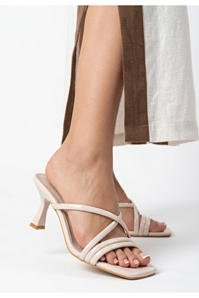 Lavish Gold Rufi Beige Patent Leather Heeled Slippers