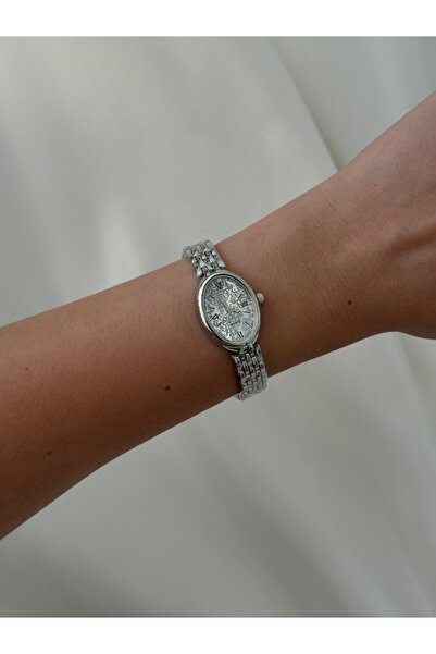 Gümüş Oval Desenli Kadranlı Roma Rakamlı Çelik Kordon Analog Quartz Kol Saati