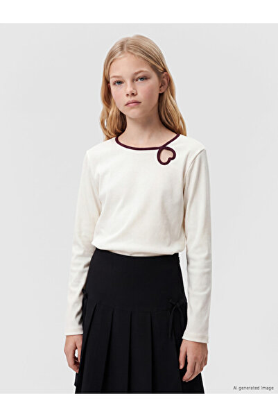 LC Waikiki Rmz Gi̇yi̇m Farkiyla Zero Roba Collar Heart Detailed Girls' T-Shirt