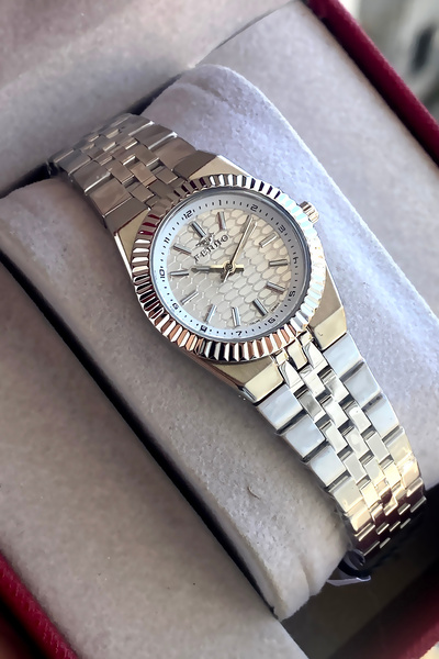FERRO Women's wristwatch steel band waterproof 2 years warranty boxed