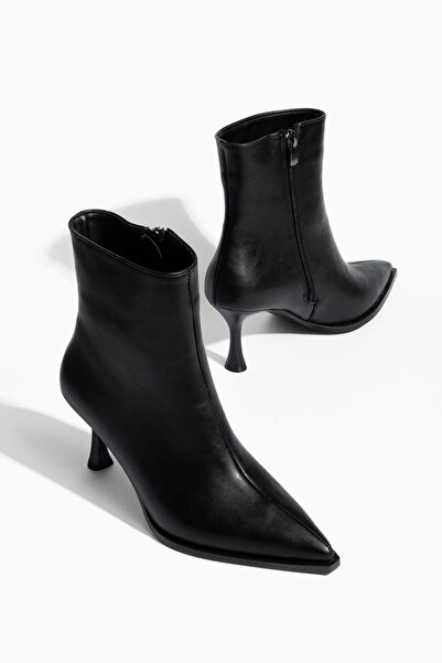 camaiore Black Pointed Toe Thin Heeled Women's Leather Boots