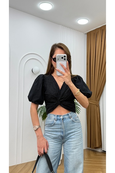 R-Style Embroidered Crop Blouse