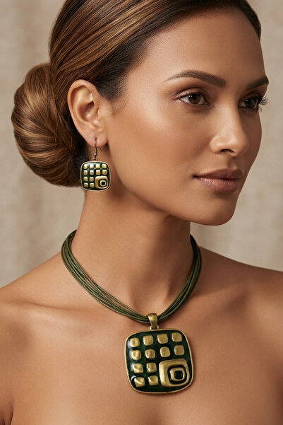 PETEK AKSESUAR Multi-Strand Cord Stone Necklace Earring Set