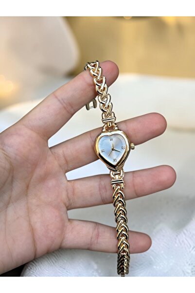 CLUPPOLOON Heart-Designed Women's Wristwatch with Simple Embroidered Cord