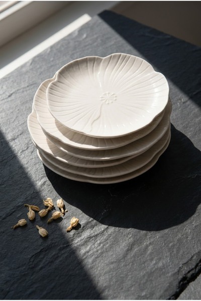yeninesilevim 6'lı Beyaz Çiçek Görünümlü Porselen Pasta Tabağı Seti 20 cm