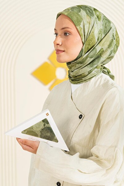 JAWEL Rose Patterned Soft Scarf Karia