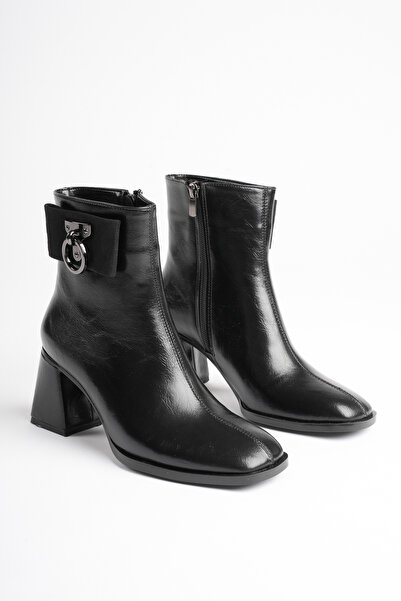 Griffa Shoes Women's Black Thick Heeled Winter Boots & Booties